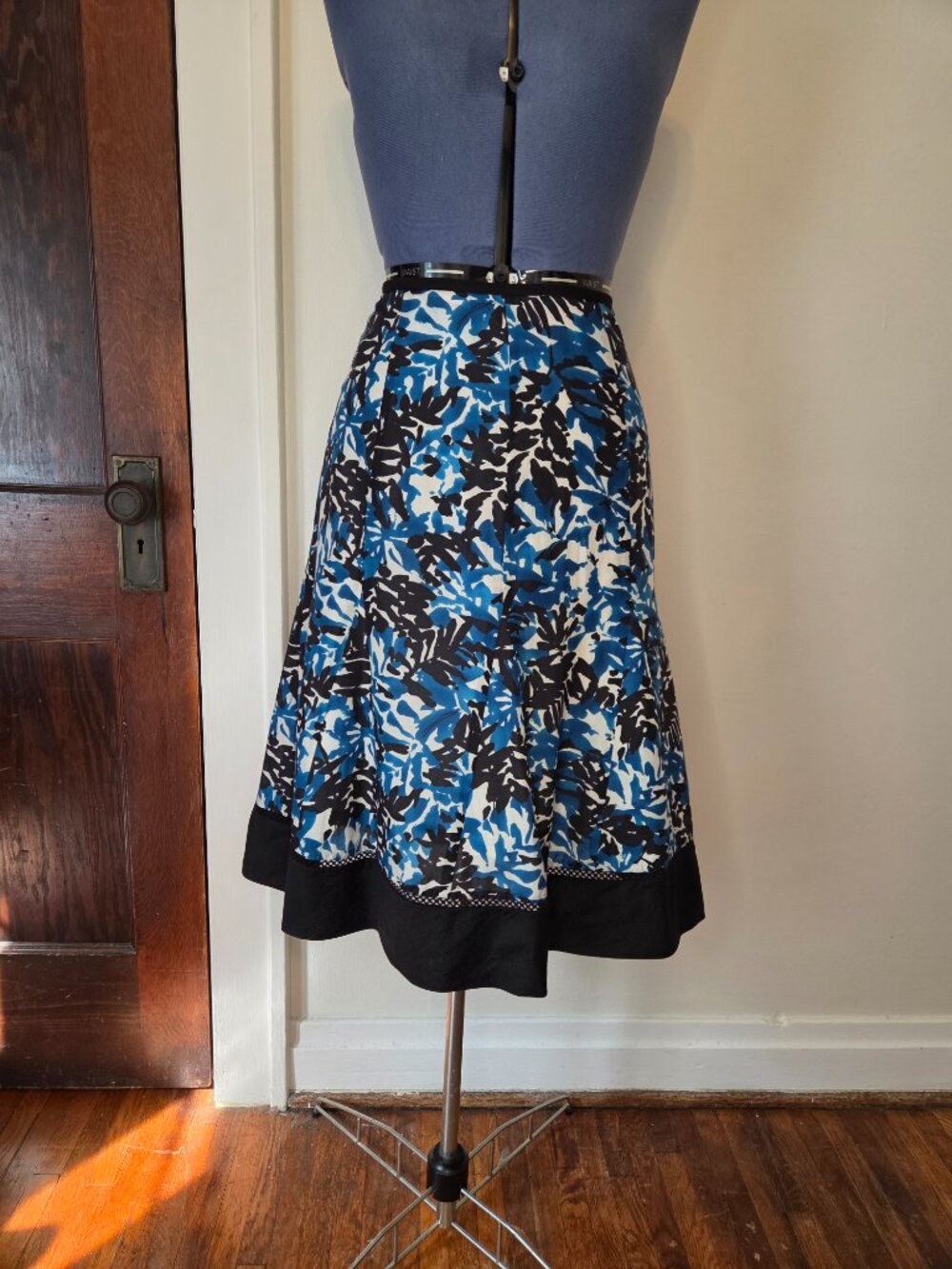 Charter Club Abstract Blue and Black Fit and Flare Silk Blend Midi Skirt